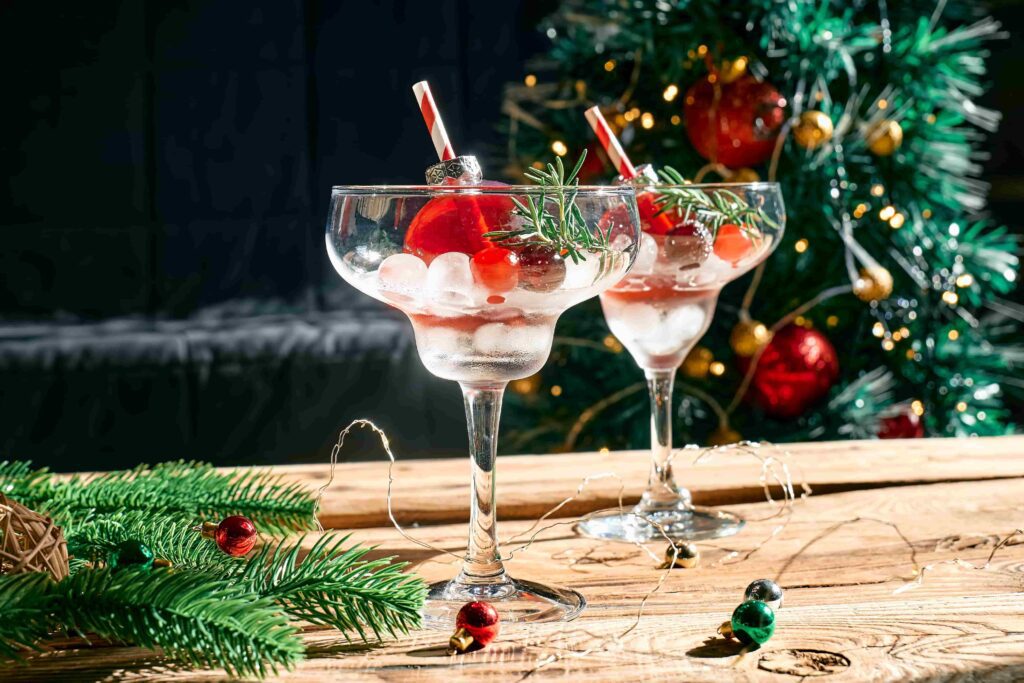Christmas bar marketing, 2 glasses of Christmas cocktails.
